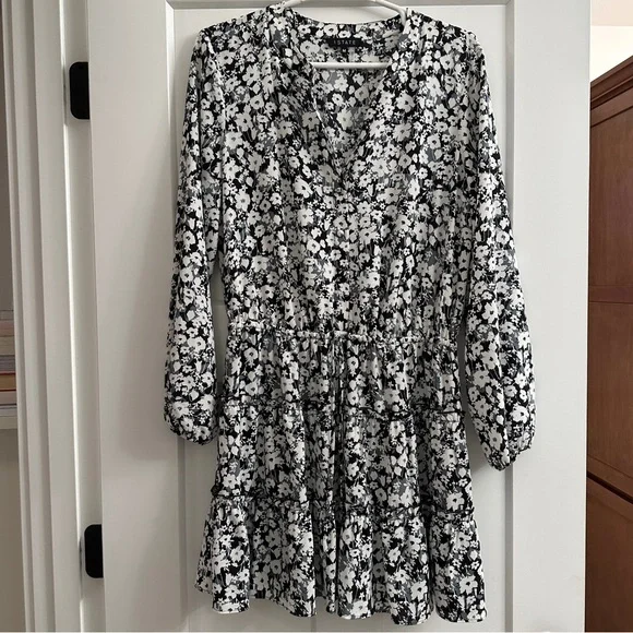 1. State Dresses | 1.State Long Sleeve Floral Dress // Medium | Color: Gray/White | Size: M | Pm-77789564's Closet